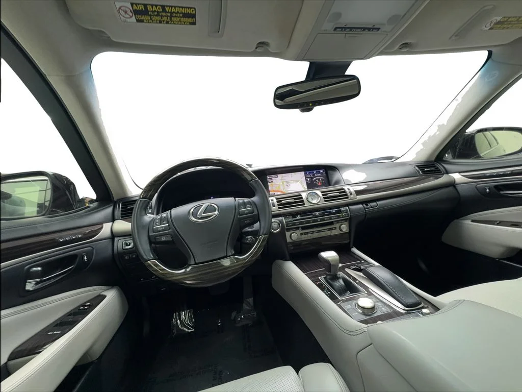 Used 2015 Black Lexus 460 image 37