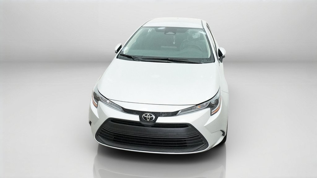 New 2027 Classic Silver Metallic Toyota LE image 46