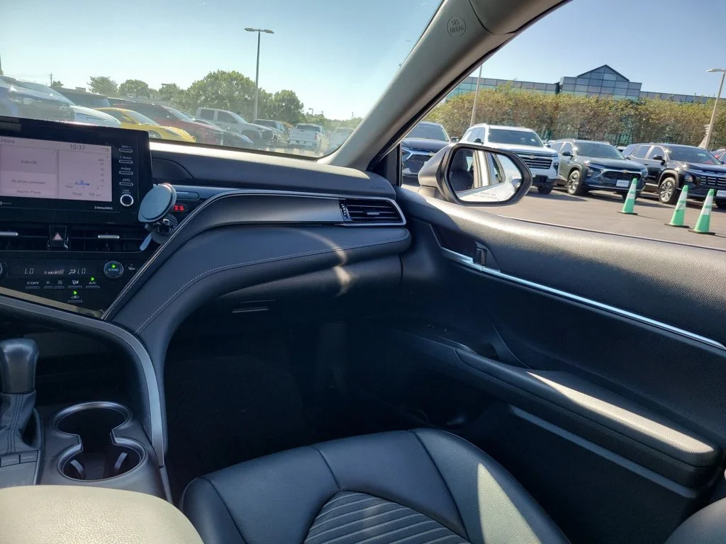 2024 Toyota Camry SE - Photo 11