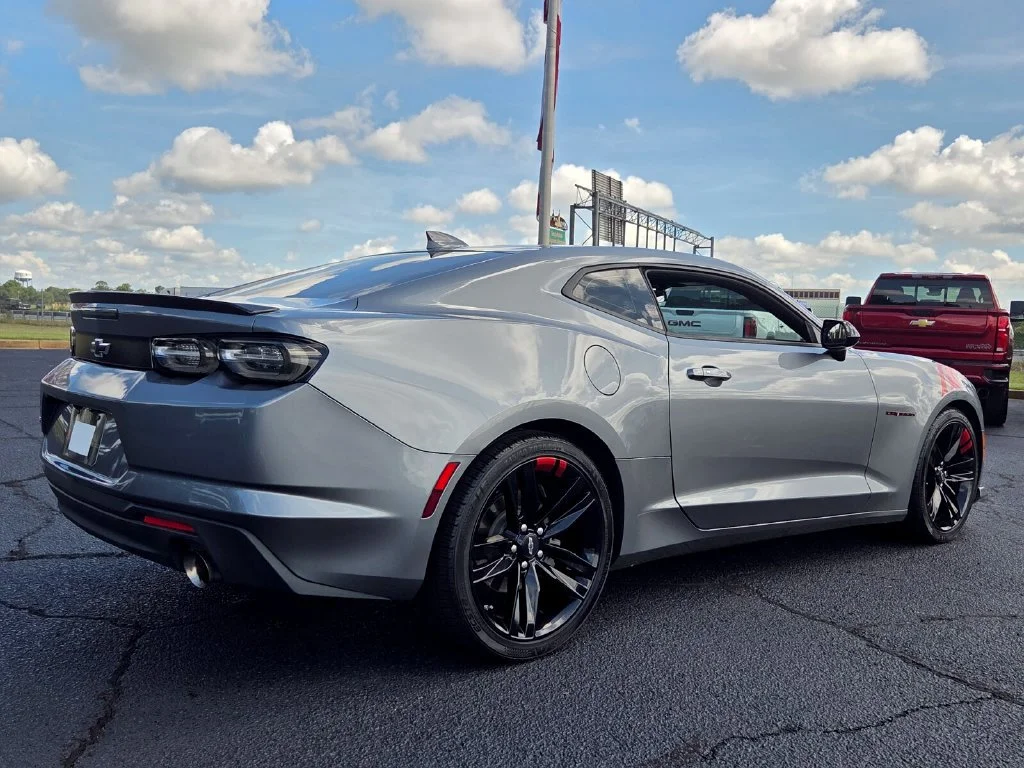 Used 2021 SATIN STEEL GRAY METALLIC Chevrolet LT1 image 10