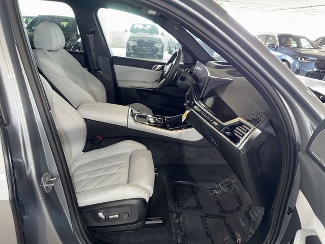 New 2026 Skyscraper Grey Metallic BMW sDrive40i image 14