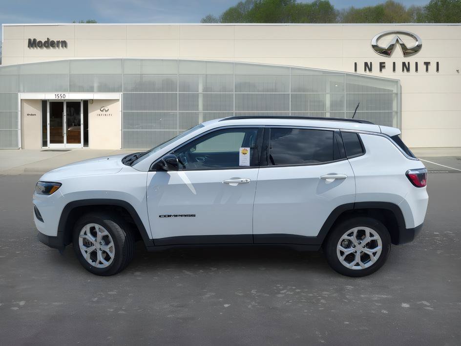 Used 2024 Bright White Clearcoat Jeep Latitude image 6