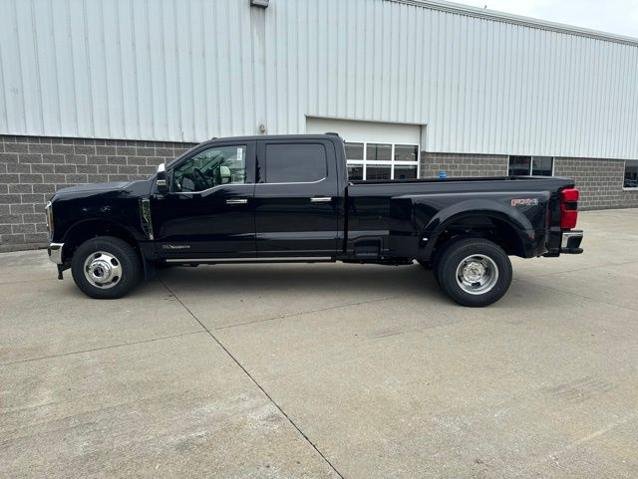 New 2026 Agate Black Metallic Ford Lariat image 41