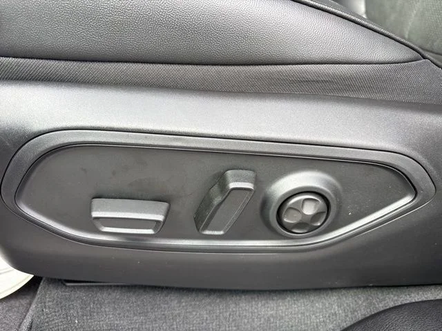 New 2026 Silver Jeep Altitude image 21