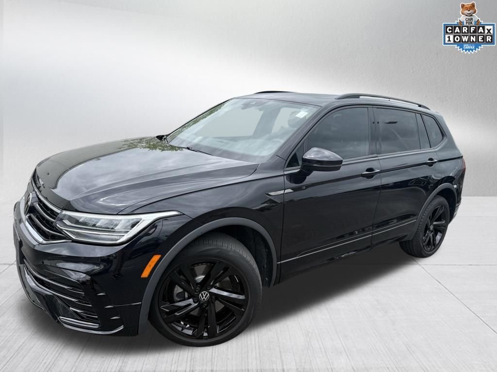 2023 Volkswagen Tiguan SE R-LINE BLACK