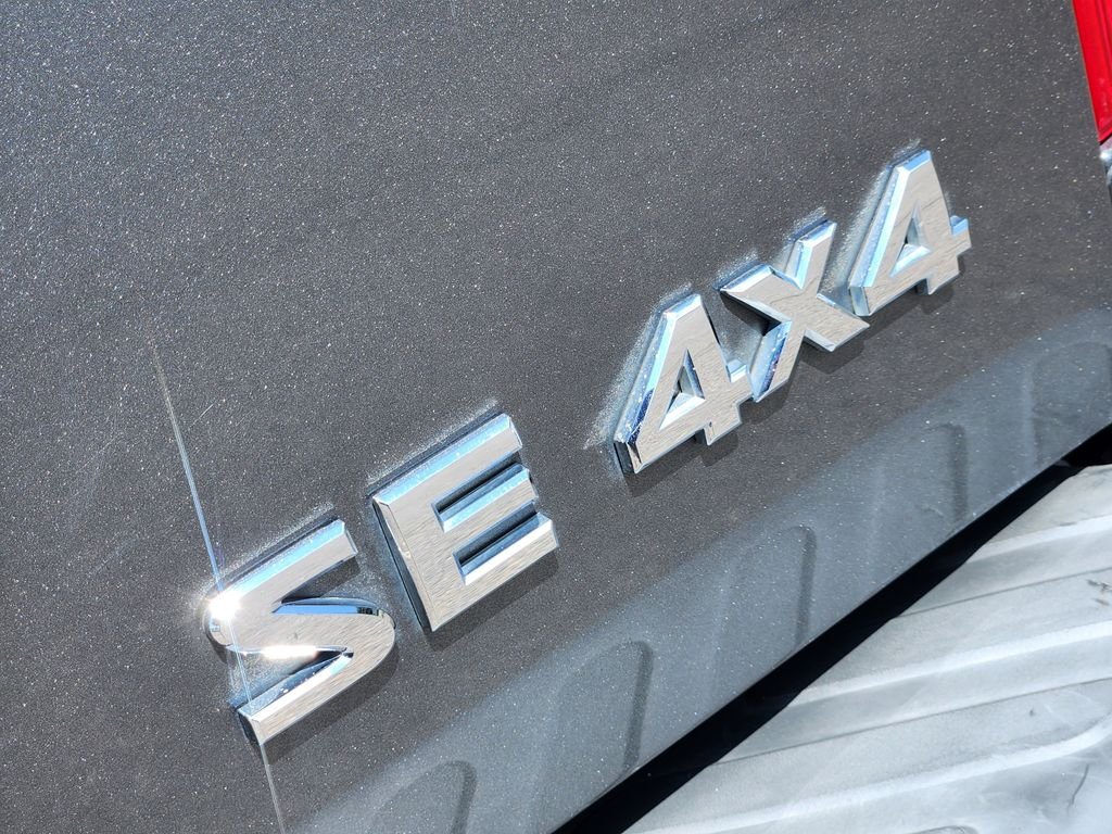 Used 2006 Gray Nissan SE image 9