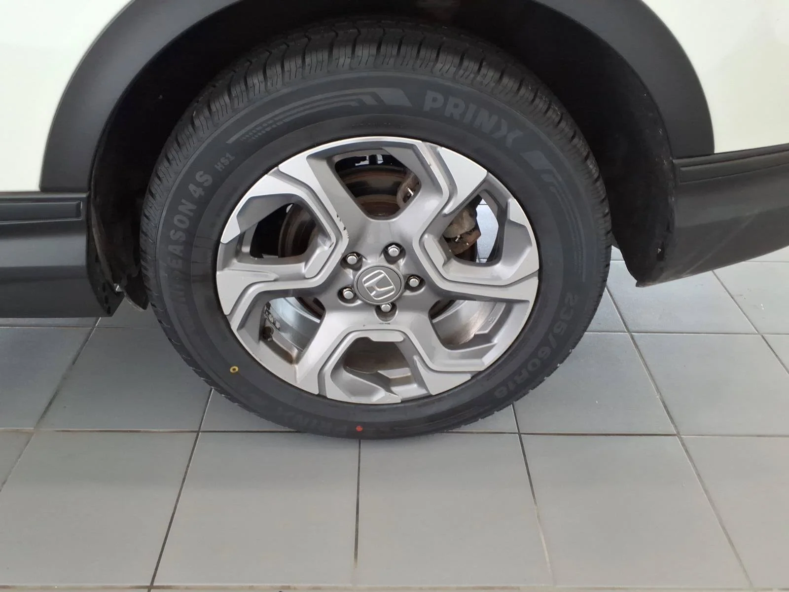 Used 2017 White Honda EX-L image 17