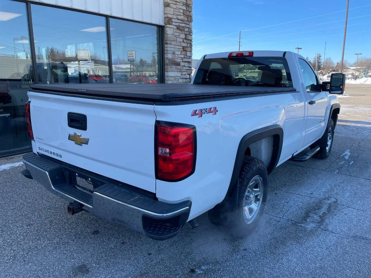 Used 2018 Summit White Chevrolet LS 4x4 2dr Regular Cab 8 ft. LB image 4
