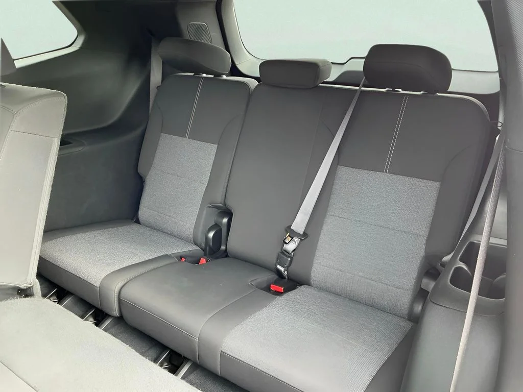 Used 2025 Brown GMC Elevation image 33