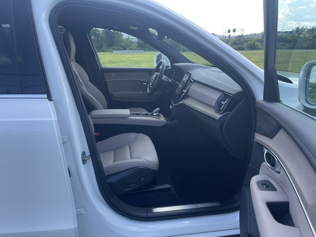 Used 2026 White Volvo Plus image 9