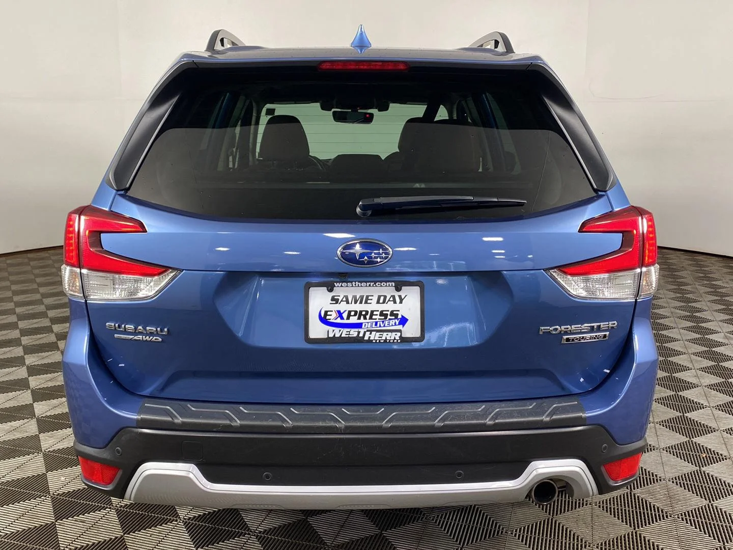 Used 2020 Horizon Blue Pearl Subaru Touring image 6