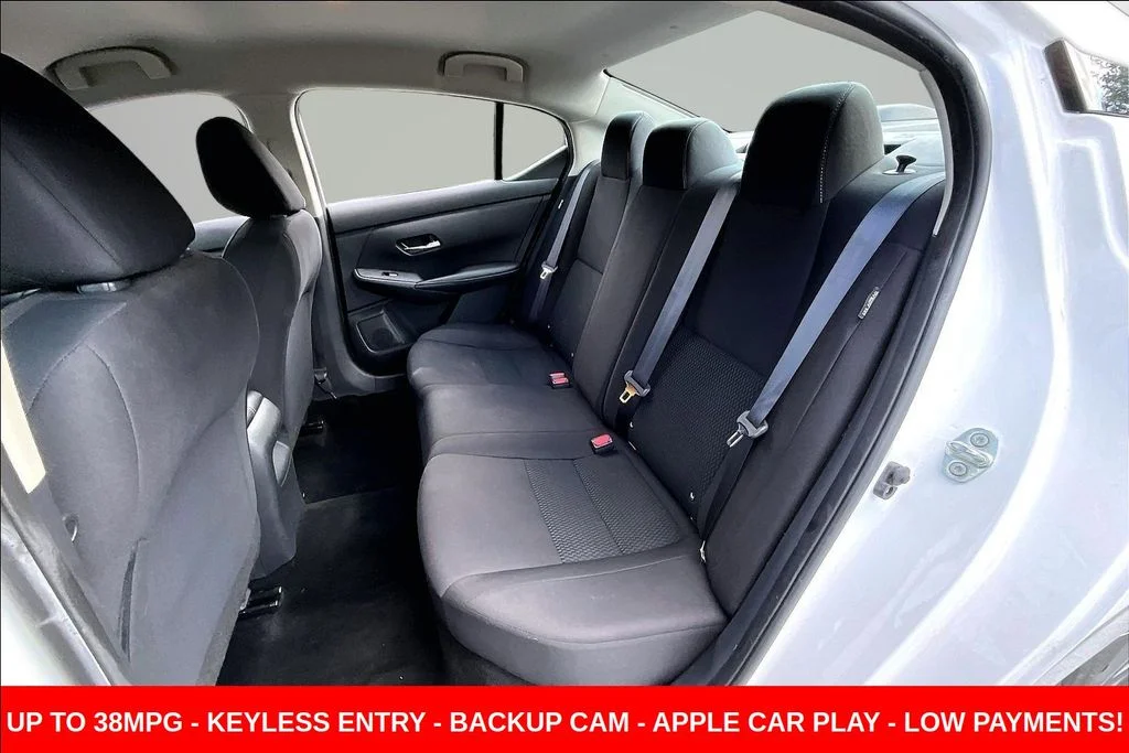 Used 2022 White Nissan S image 25