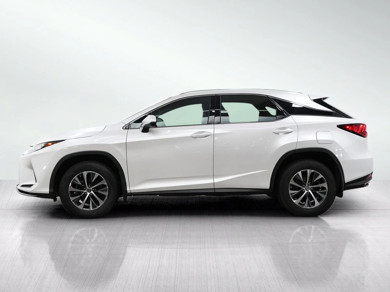 Used 2022 Lexus RX 350 with VIN 2T2HZMDA3NC362836 for sale in Wayzata, Minnesota