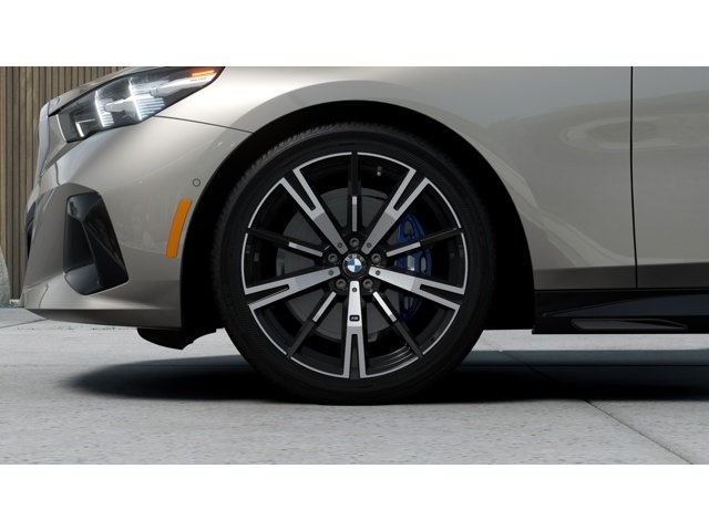 New 2027 Oxide Grey Metallic BMW  image 7