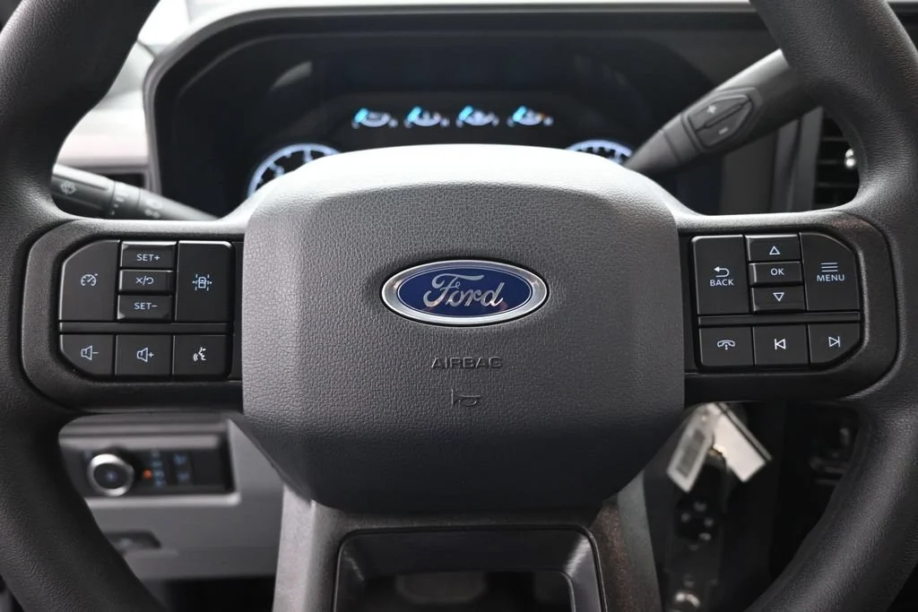 New 2026 Oxford White Ford XL image 10