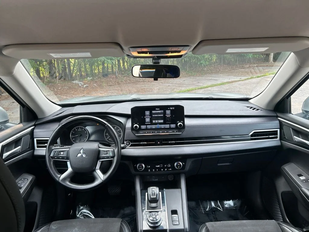 Used 2024 Black Mitsubishi SE image 29