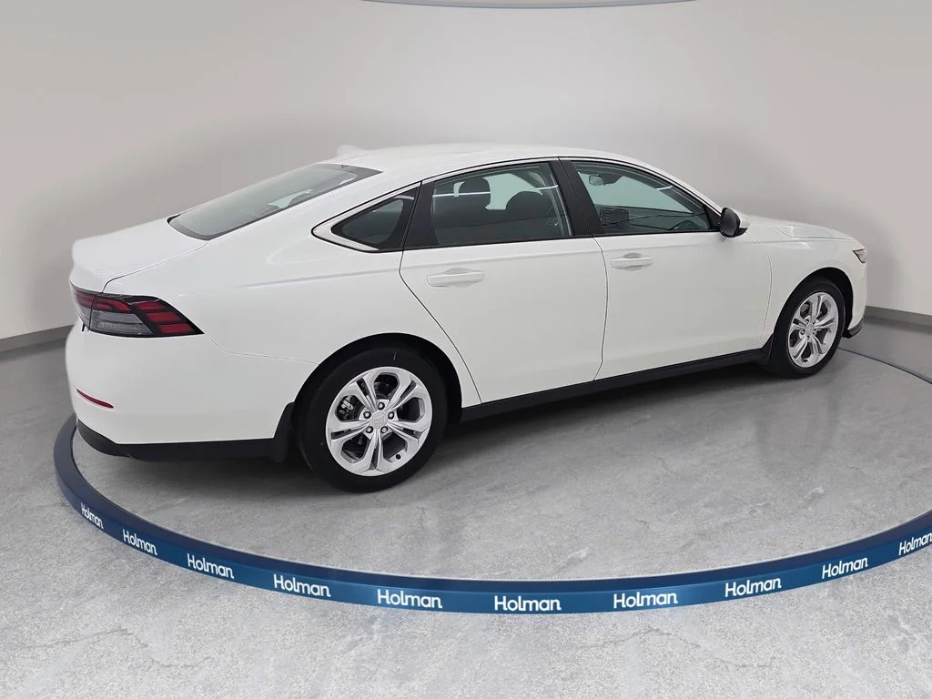 New 2026 Platinum White Pearl Honda LX image 5