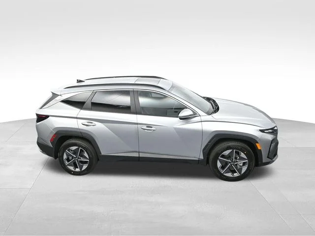 Used 2026 Silver Hyundai SEL Premium image 31