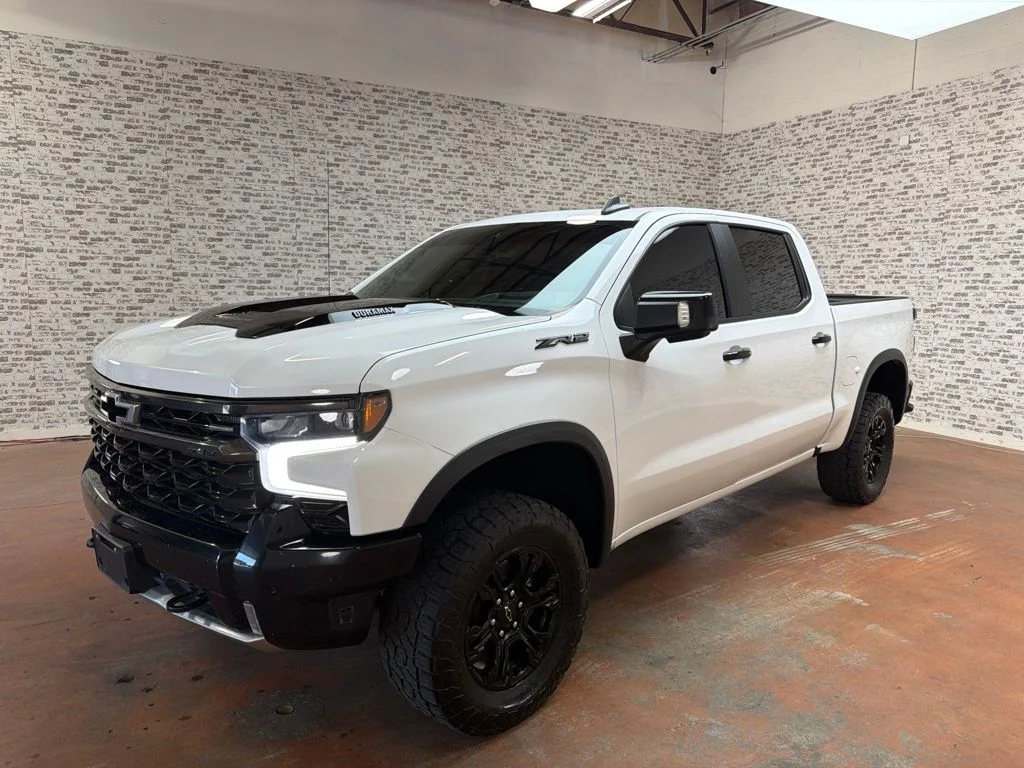 Used 2024 Summit White Chevrolet ZR2 image 3