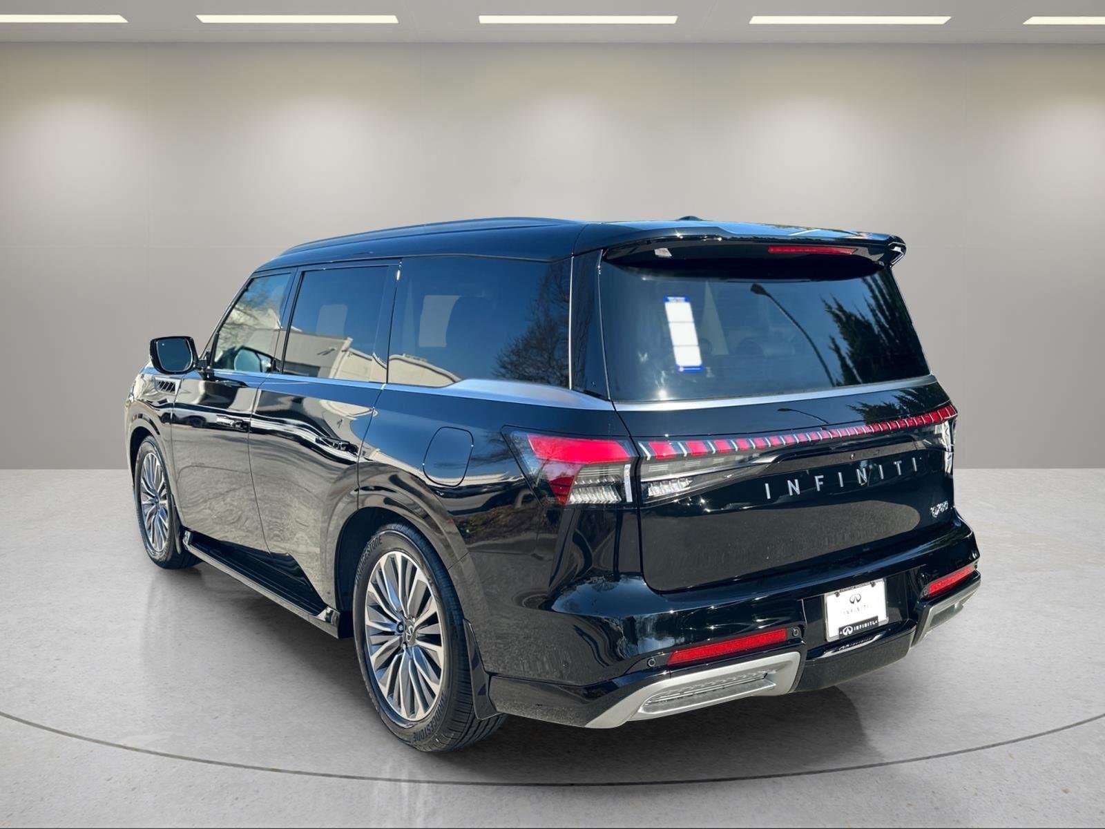New 2026 BLACK OBSIDIAN INFINITI Luxe 2WD image 3