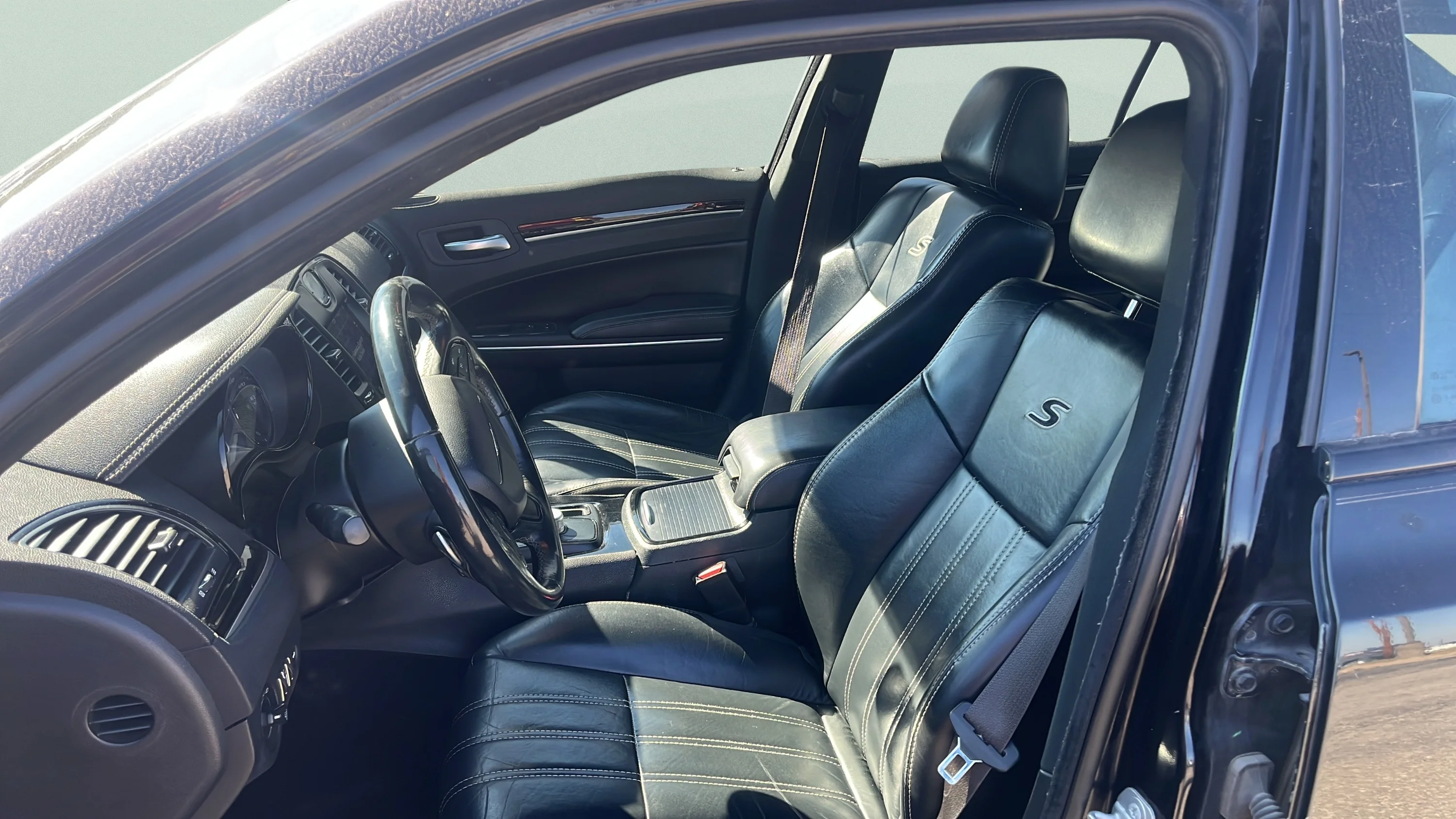 Used 2018 Black Chrysler 300 S image 10