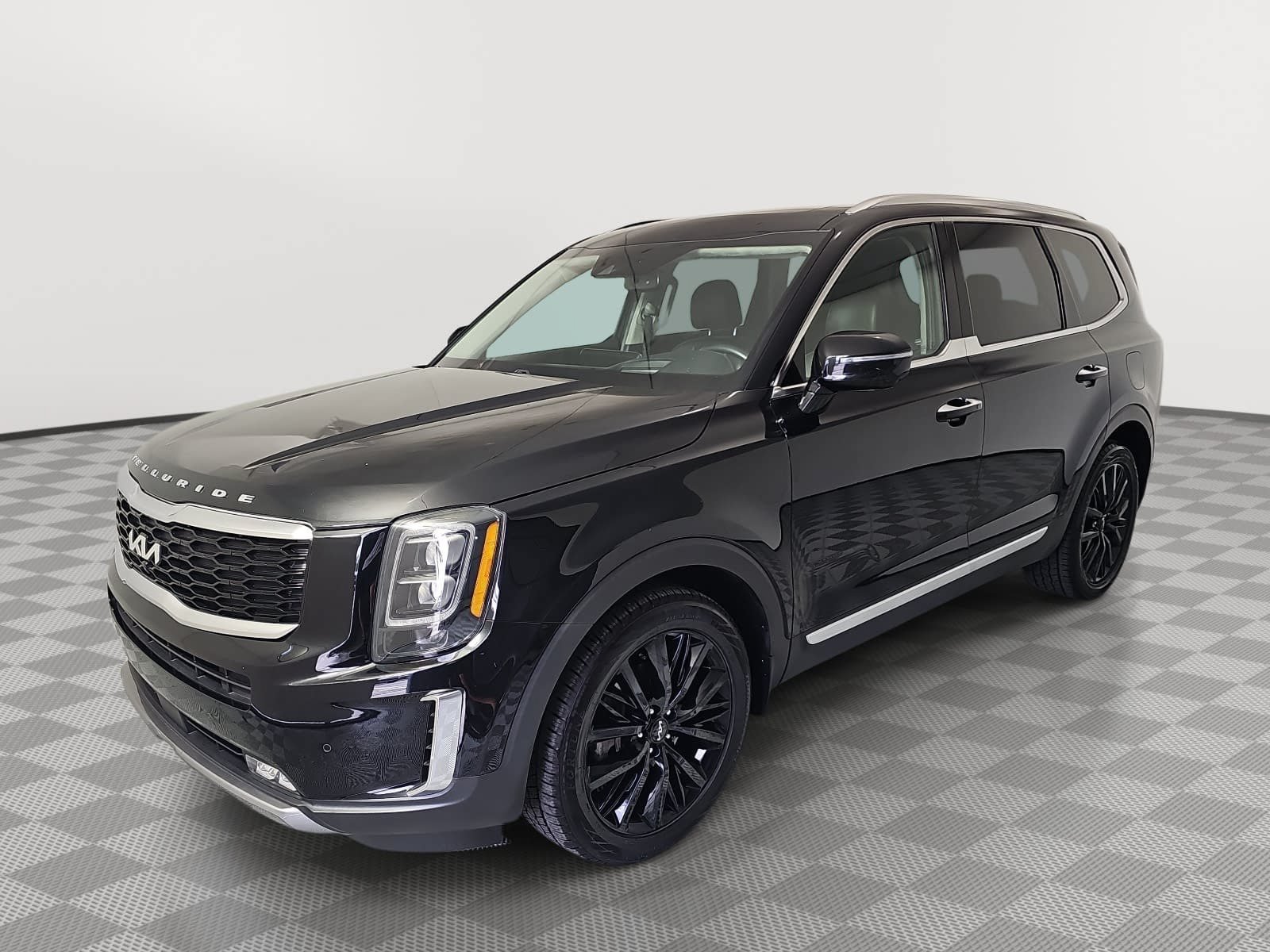 Used 2022 Black Kia SX image 4