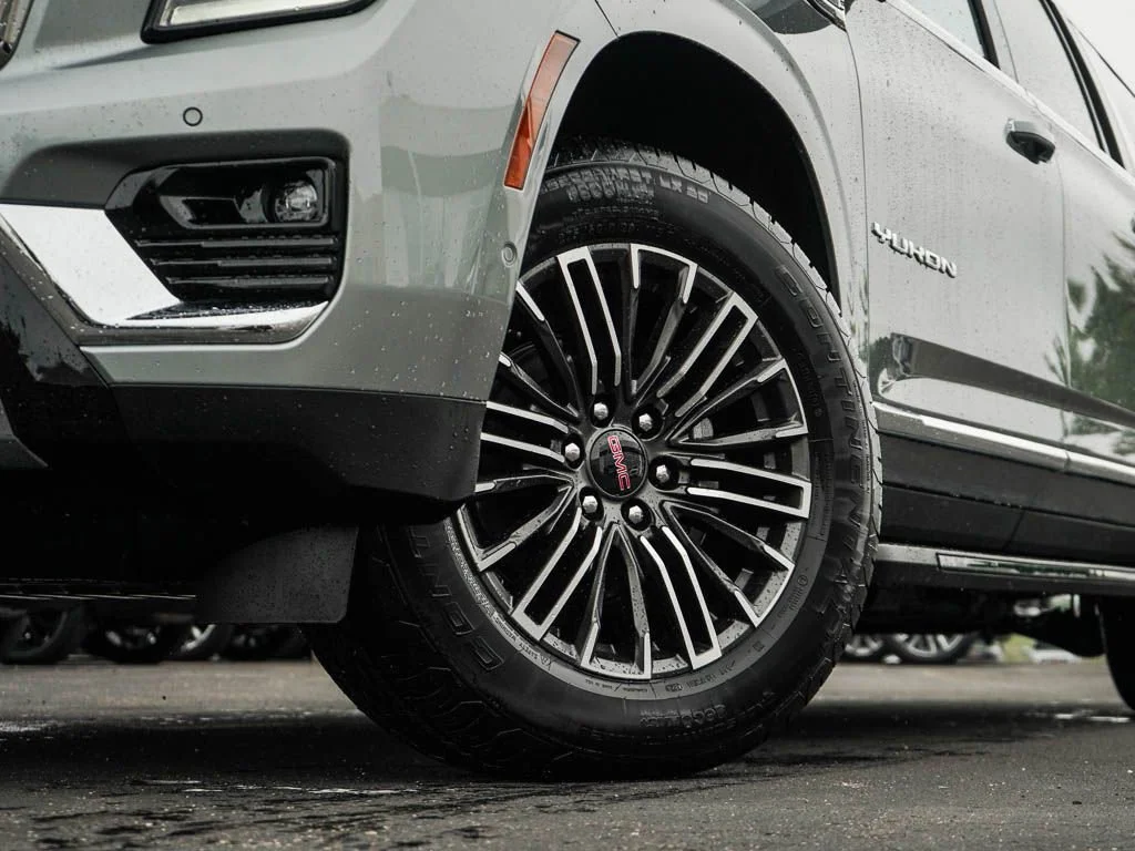New 2026 Sterling Metallic GMC Elevation image 6