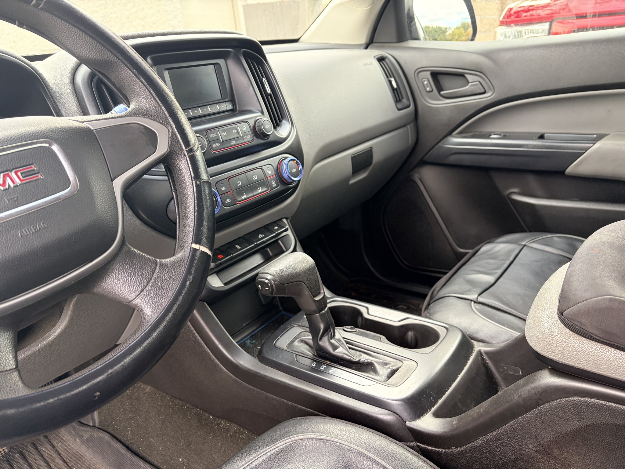 Used 2016 Onyx Black GMC 4WD image 8