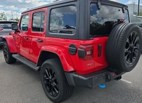 Used 2022 Red Jeep Unlimited Sahara 4xe image 10