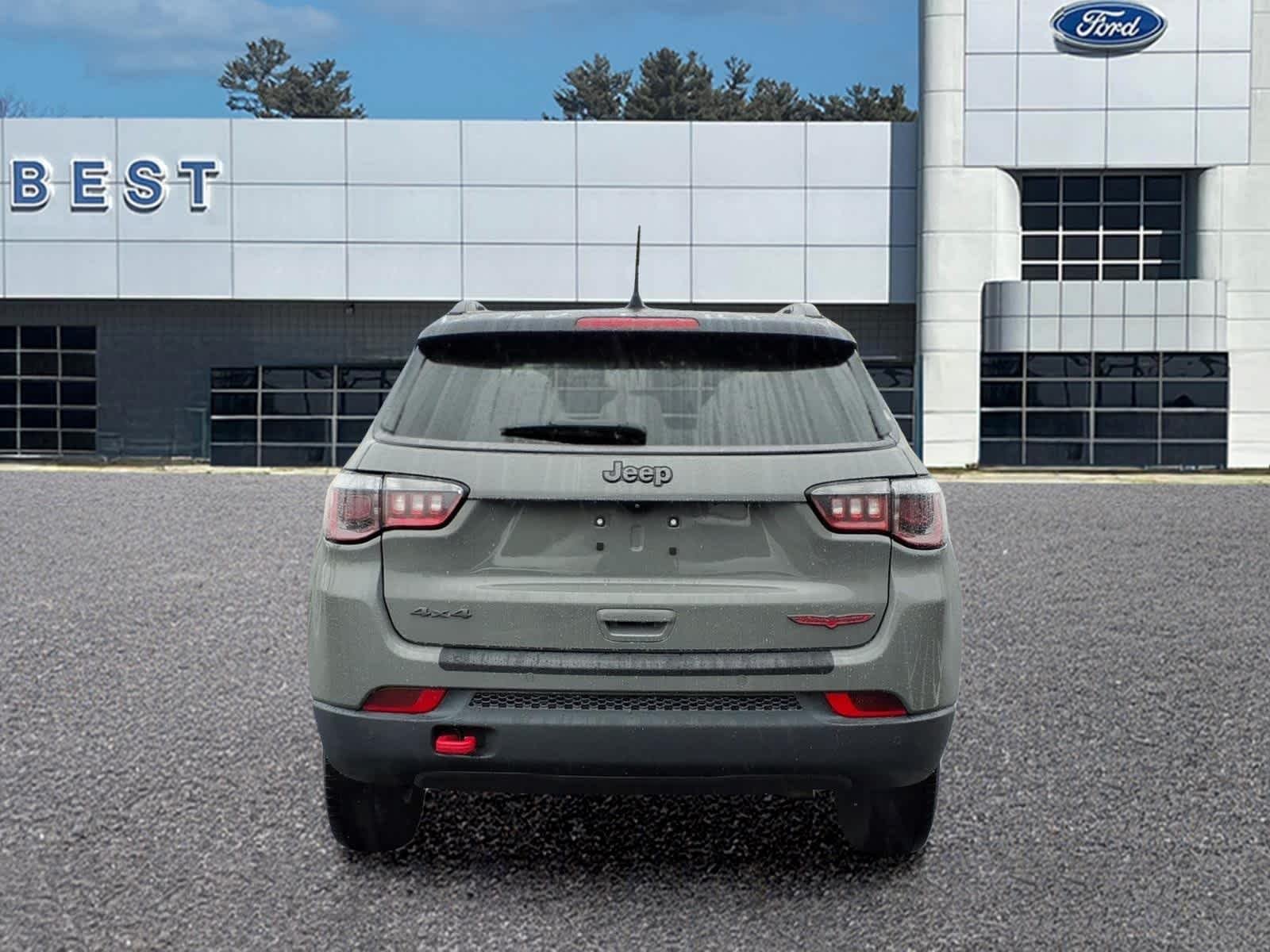 Used 2022 Sting-Gray Clearcoat Jeep Trailhawk image 5