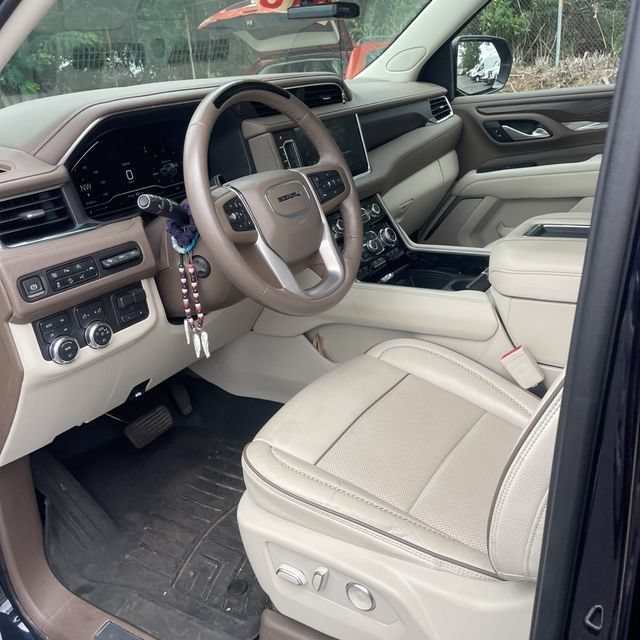 Used 2024 Midnight Blue Metallic GMC Denali image 6