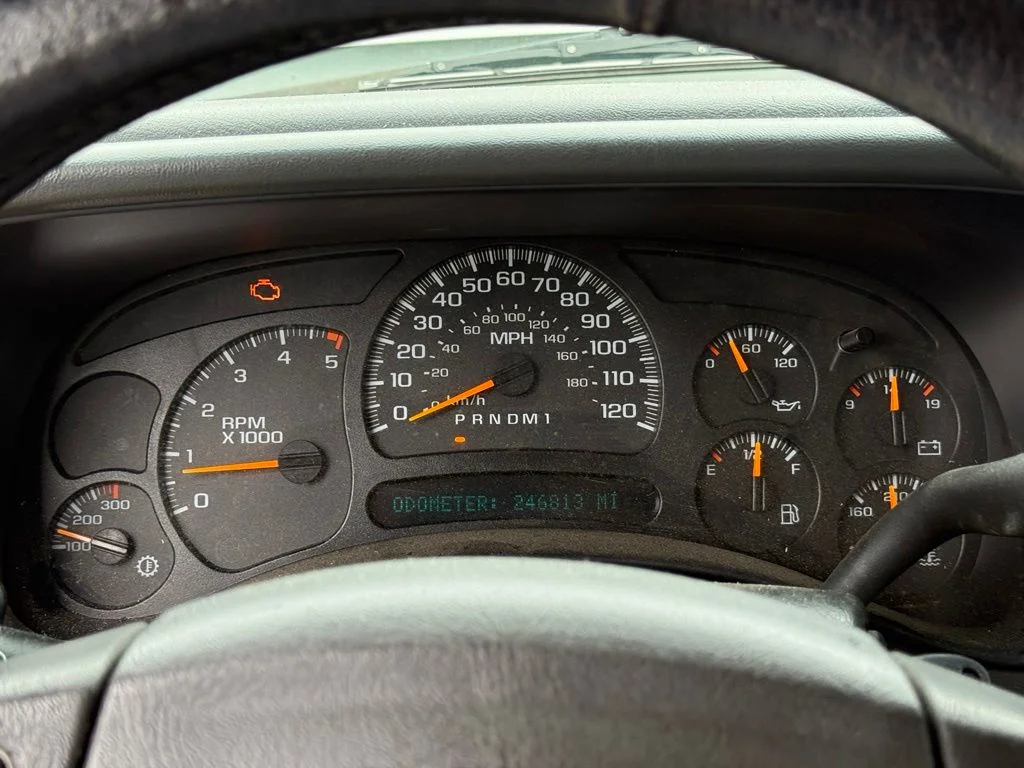 Used 2006 White Chevrolet LT image 18