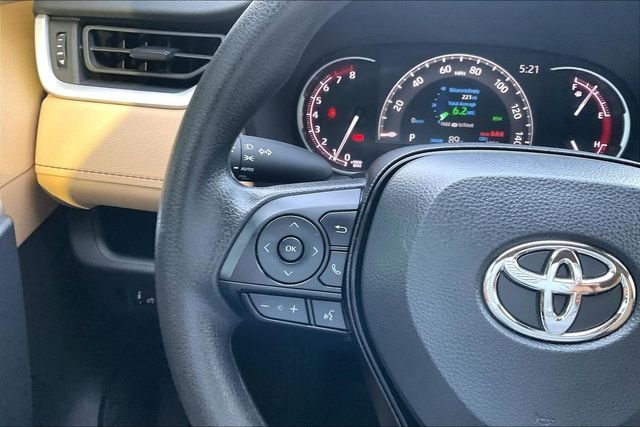 Used 2025 White Toyota XLE image 16