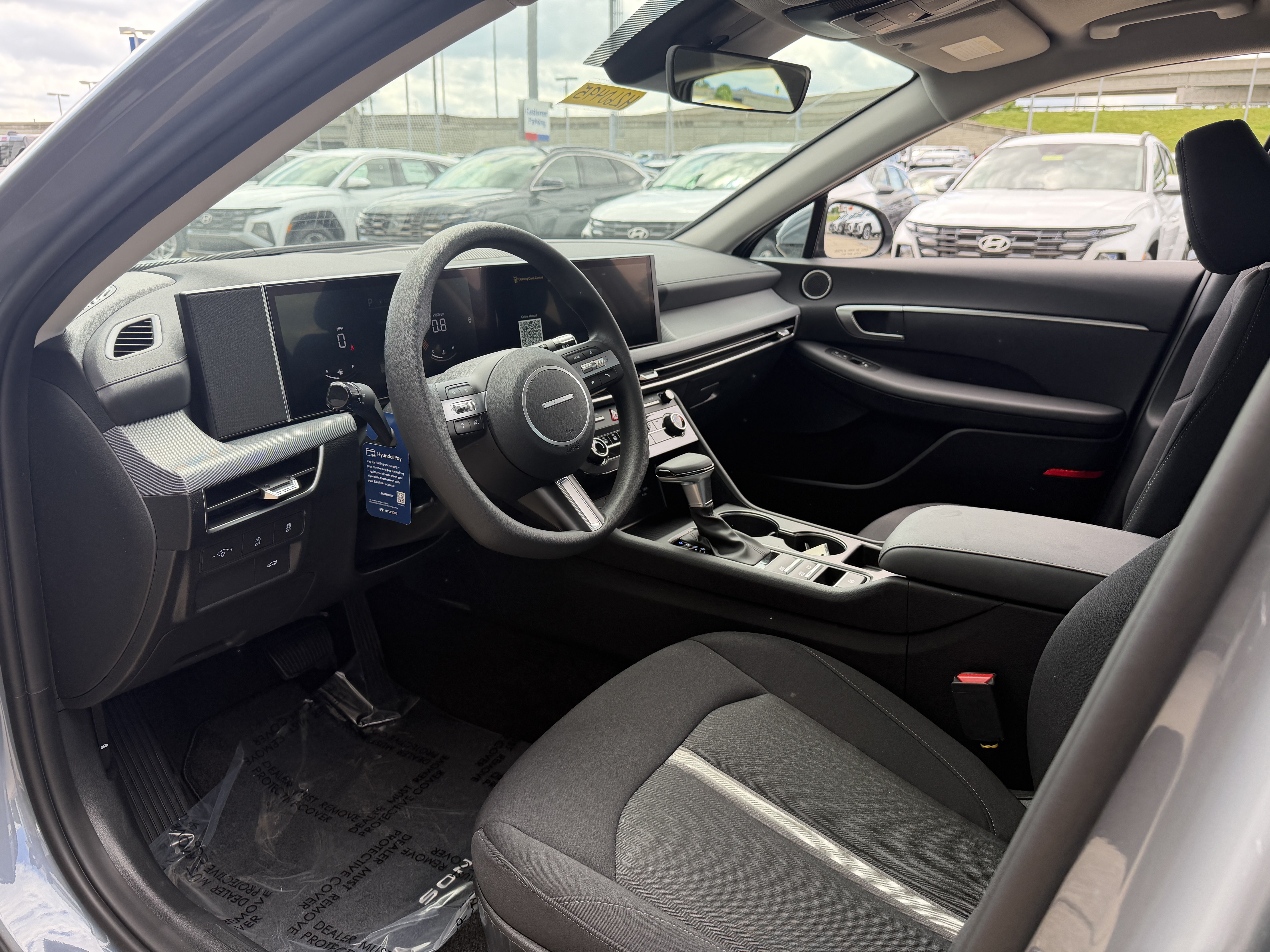 Used 2026 Transmission Blue Hyundai SE image 24