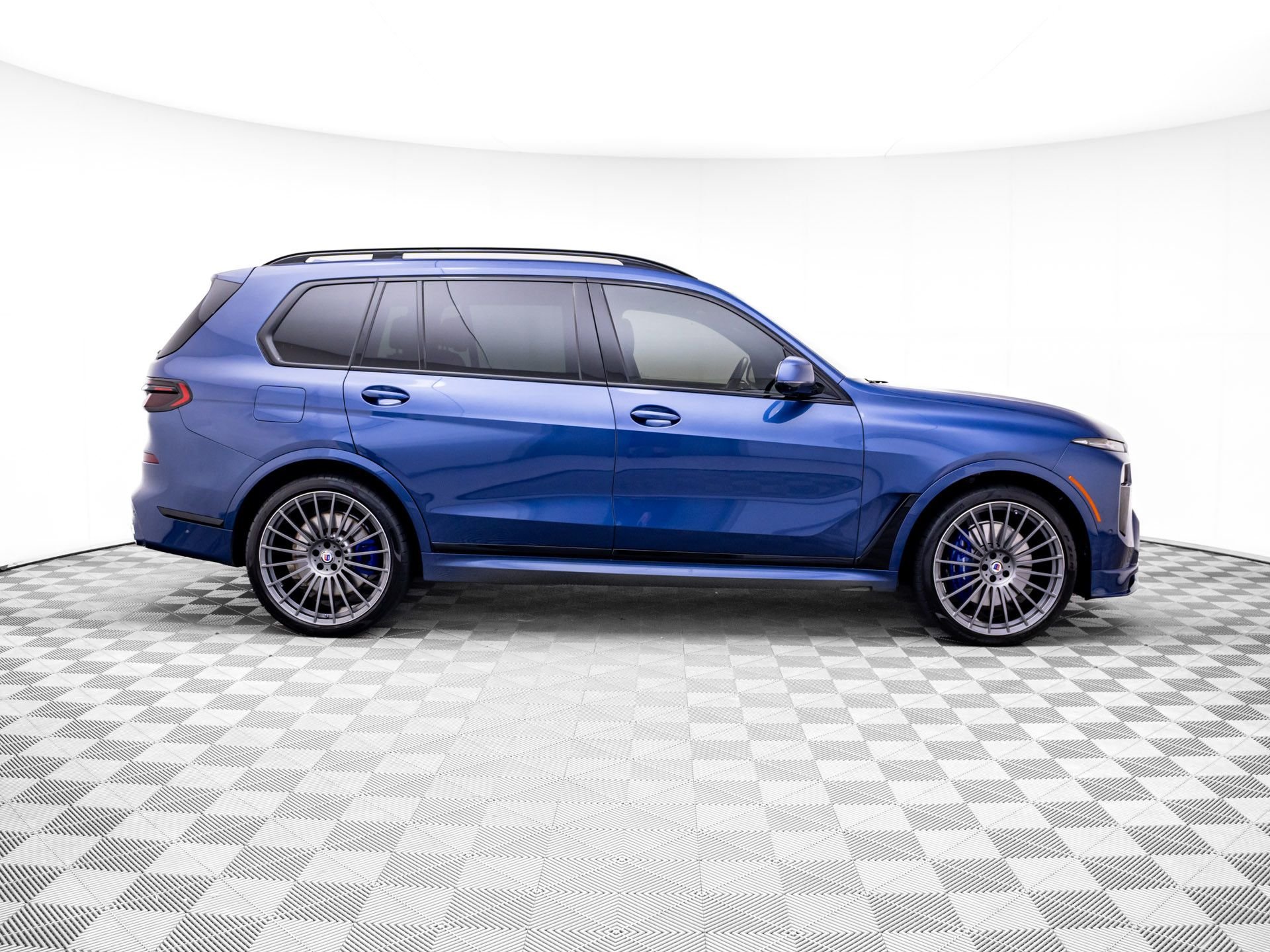Used 2024 ALPINA Blue Metallic BMW ALPINA XB7 image 7
