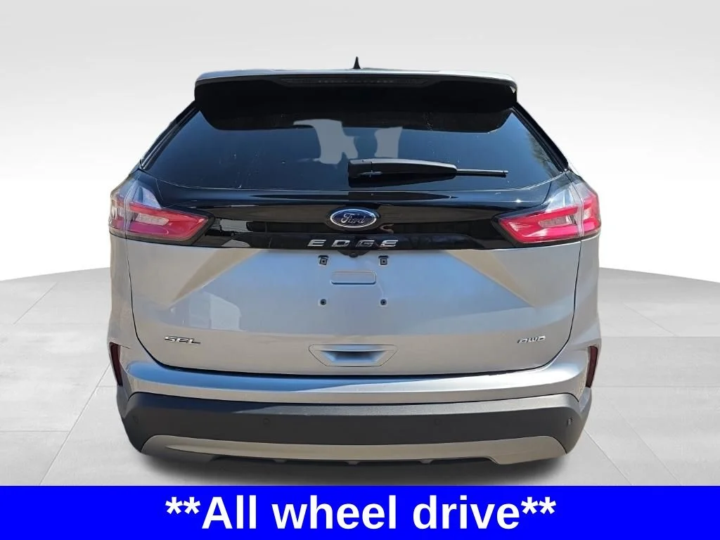 Used 2023 Silver Metallic Ford SEL image 7