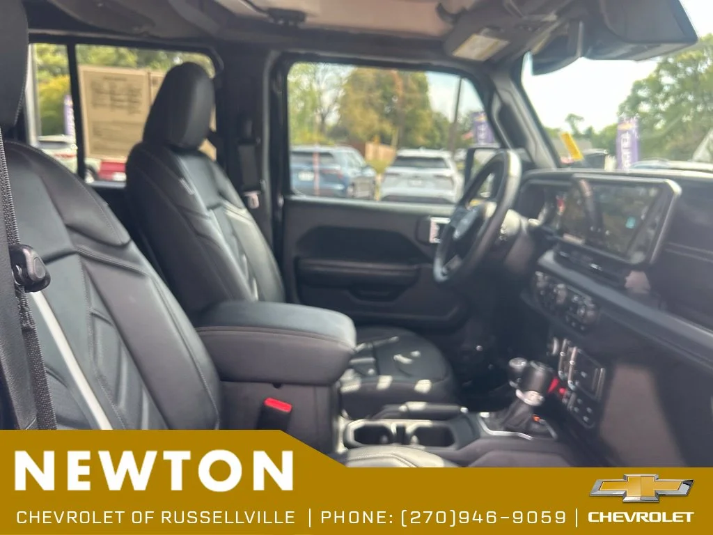 Used 2024 Black Jeep Rubicon image 19