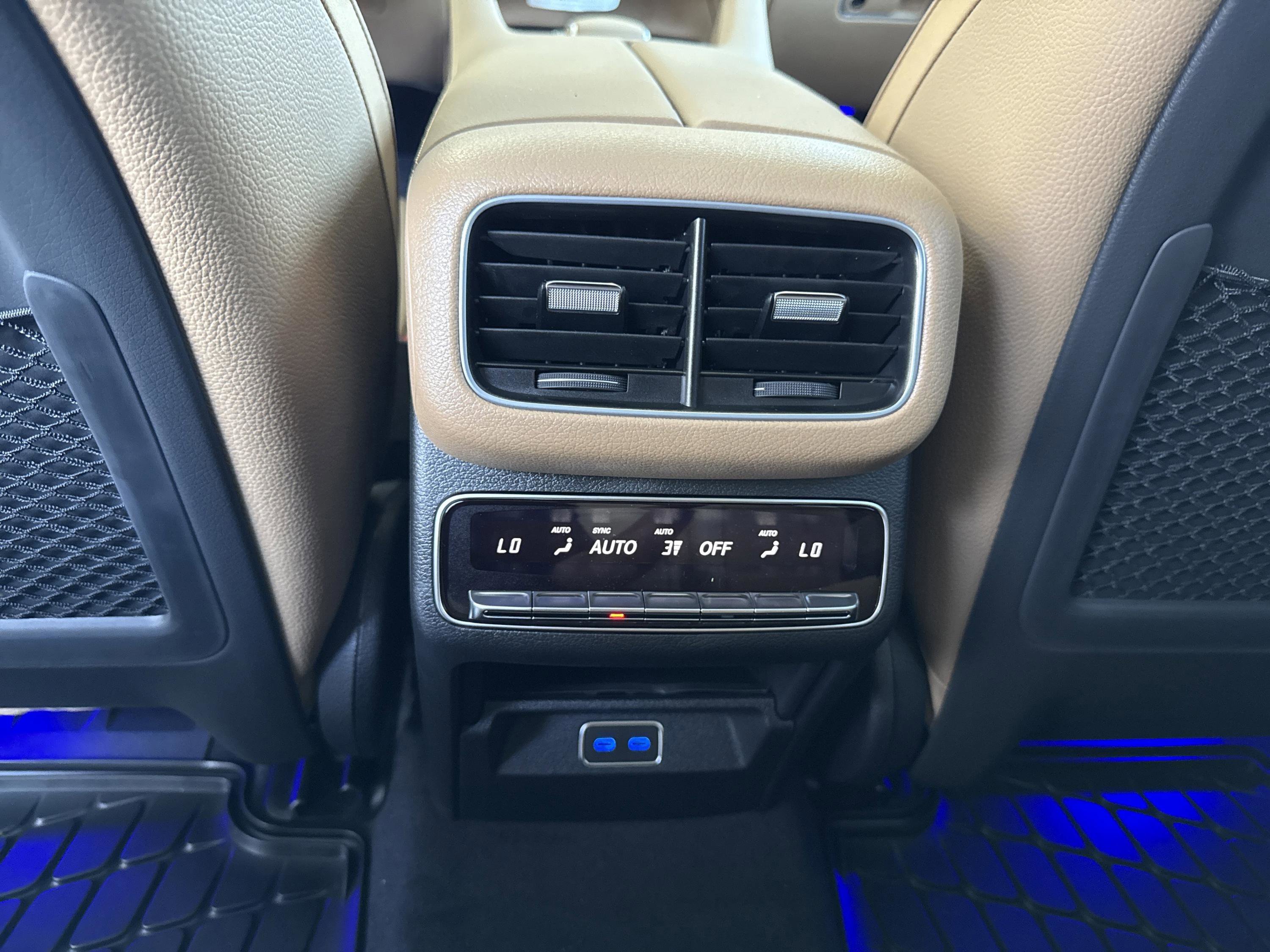 Certified Used 2026 Polar White Mercedes-Benz GLS 450 image 37