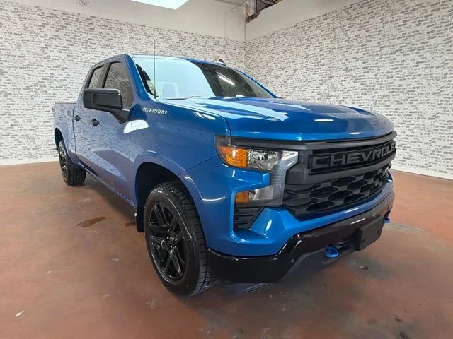 Used 2022 Glacier Blue Metallic Chevrolet Custom image 7