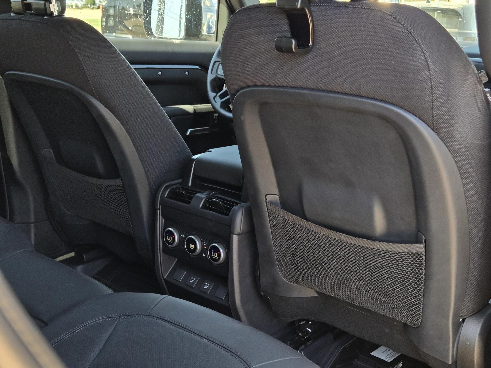 2025 Land Rover Defender V8 - Photo 39