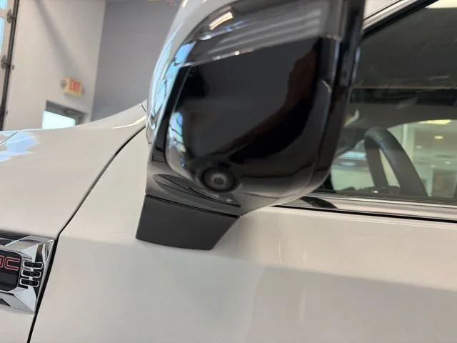 Used 2025 White GMC Elevation image 11