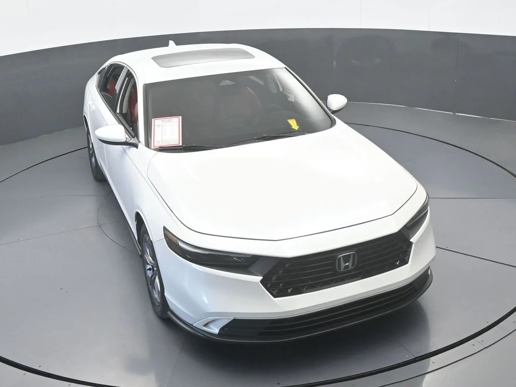 Used 2023 Platinum White Pearl Honda EX image 52
