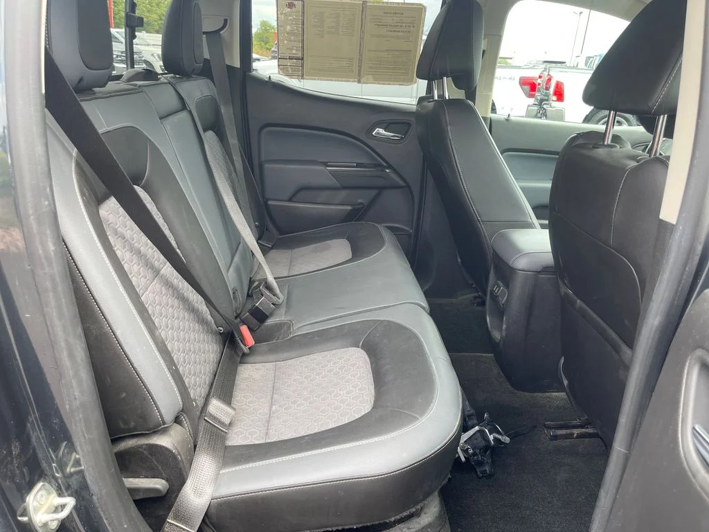 Used 2017 Gray Chevrolet Z71 image 39