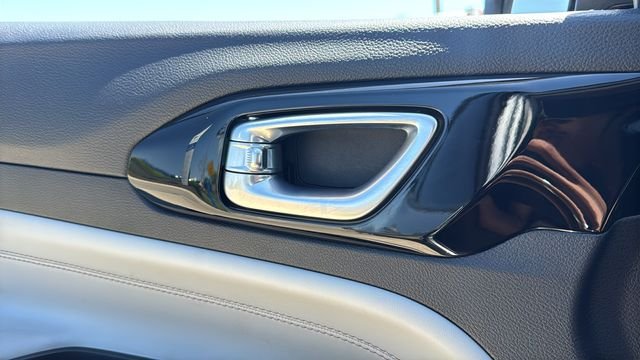 Certified Used 2022 Silver Jeep Limited image 20