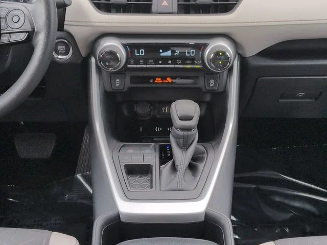 Certified Used 2024  Toyota XLE image 19