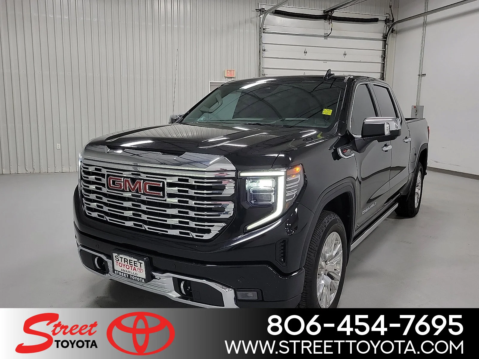 2023 GMC Sierra 4WD Crew Cab Short Box Denali's photo