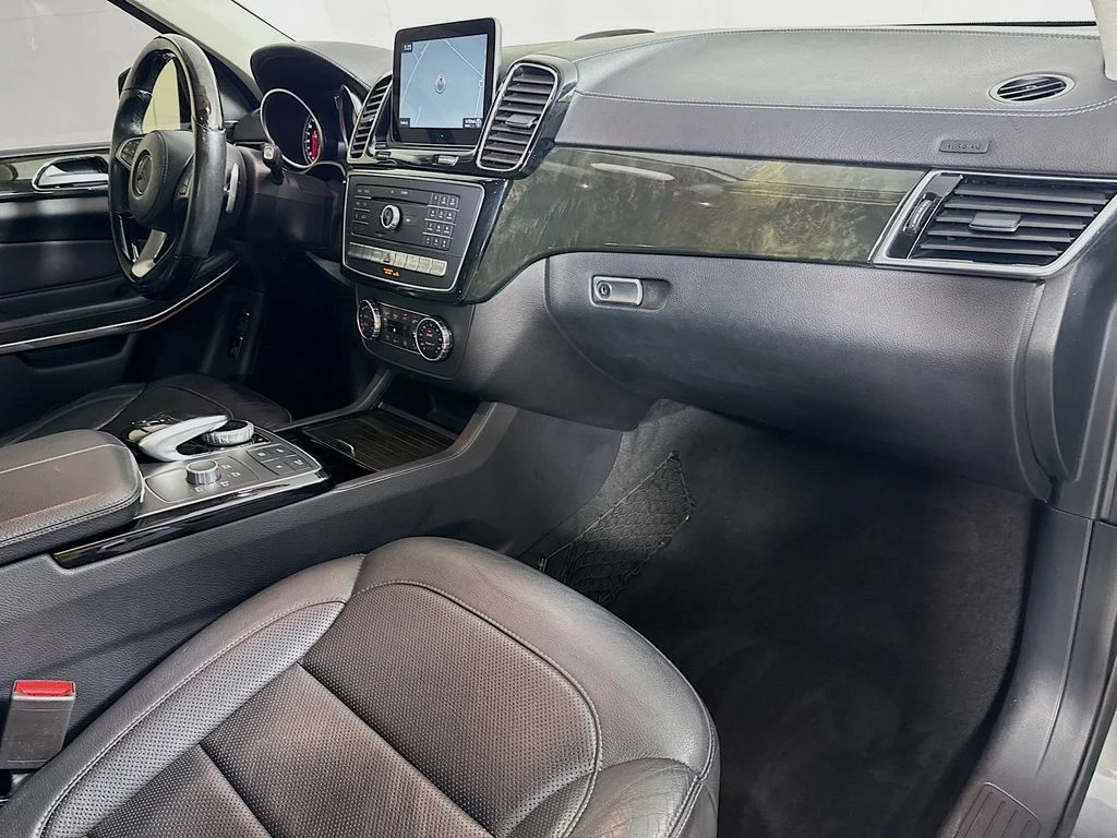 Used 2018 Gray Mercedes-Benz GLS 550 image 36