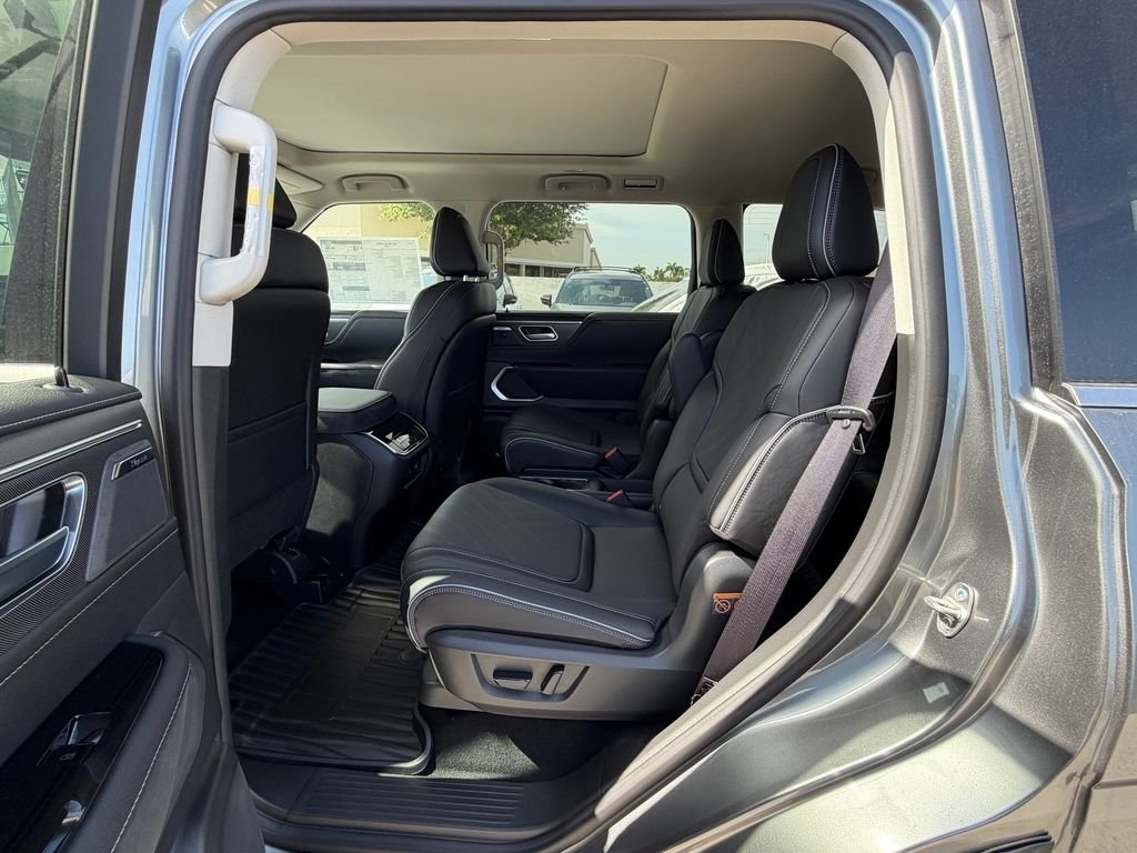 New 2027 DYNAMIC METAL INFINITI Luxe 2WD image 13