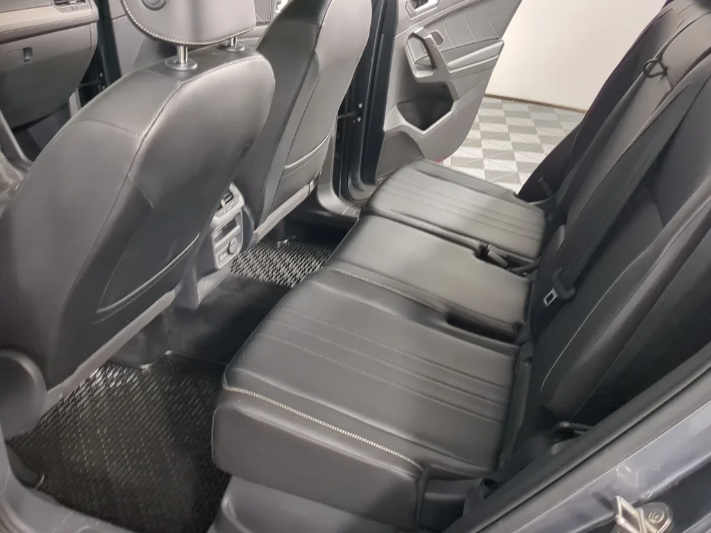 Used 2022 Platinum Gray Metallic Volkswagen SE image 14