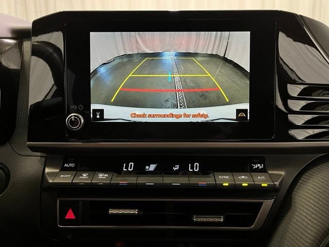 2025 Toyota Camry SE - Photo 19